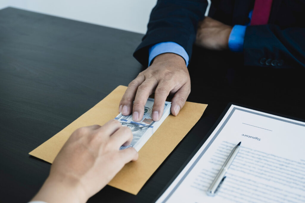Recebe do exterior como PJ Entenda como pagar o mínimo de imposto legalmente