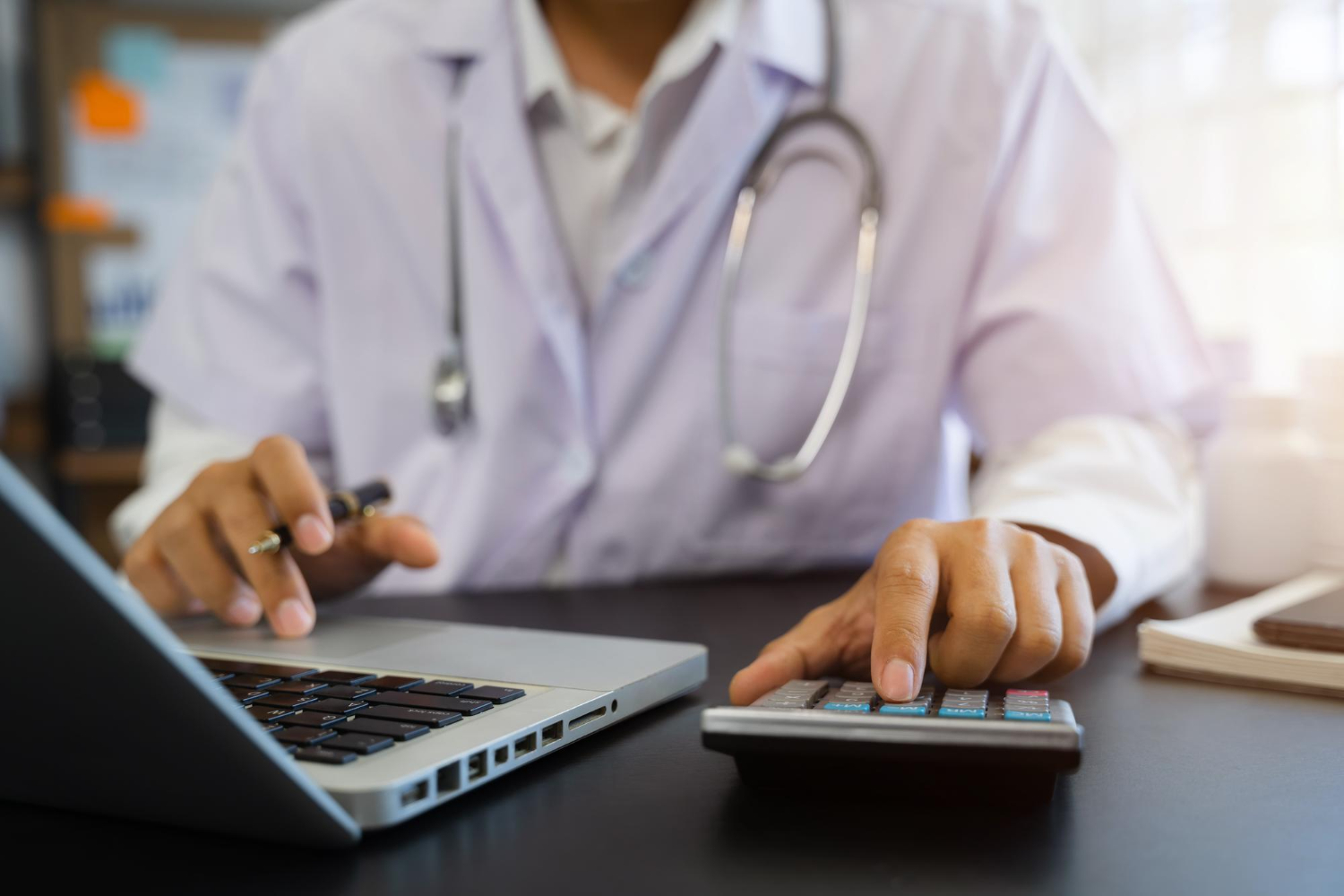 Regularização fiscal para médicos PJ no início do ano